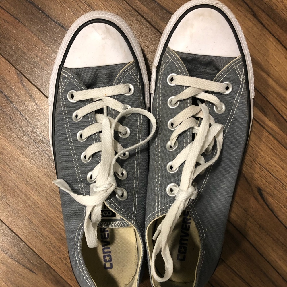 Excellent condition gray converse size 8